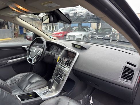 Used 2011 Volvo XC60 3.2 image 23