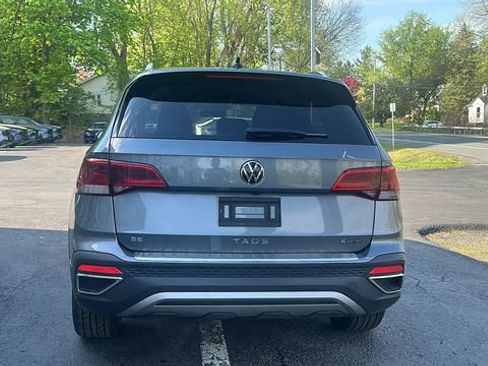 Used 2022 Volkswagen Taos SE AWD/4WD image 6