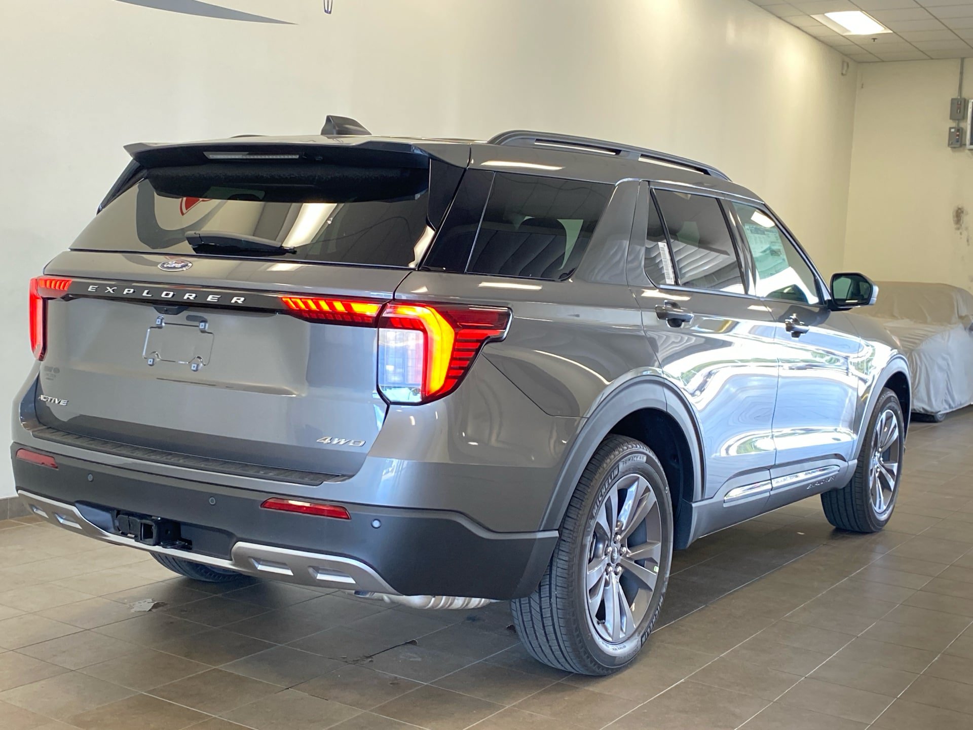 New 2026 Ford Explorer Active w/ Active Comfort Package AWD/4WD image 8