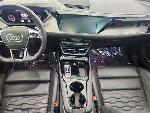 Used 2022 Audi e-tron GT Prestige w/ Prestige Package image 91