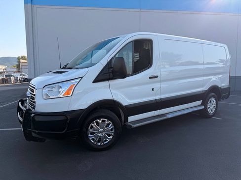 Used 2019 Ford Transit 250 130 Low Roof w/ Exterior Upgrade Package RWD image 12