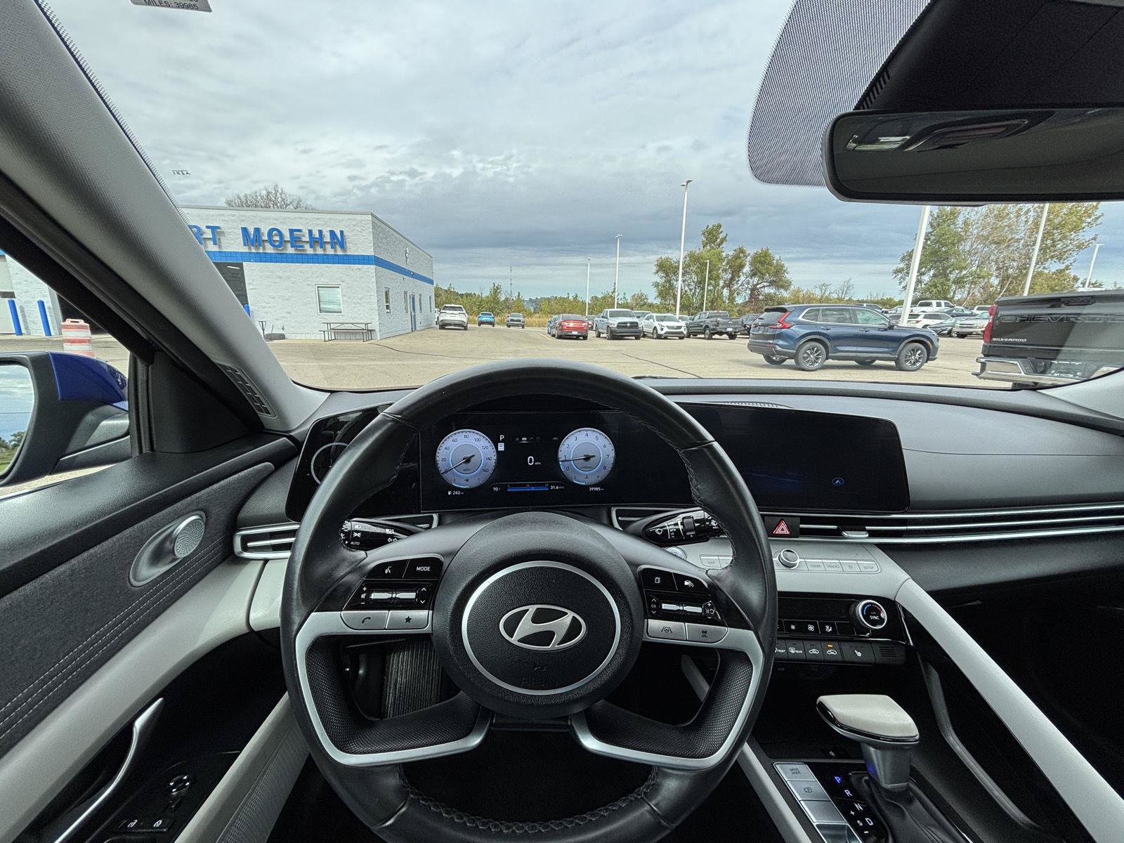 Used 2025 Hyundai Elantra Limited FWD image 27