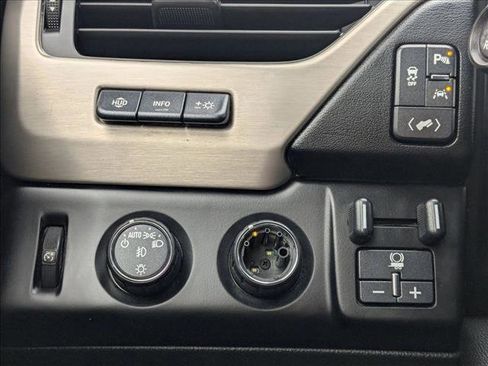Used 2020 GMC Yukon XL Denali image 23