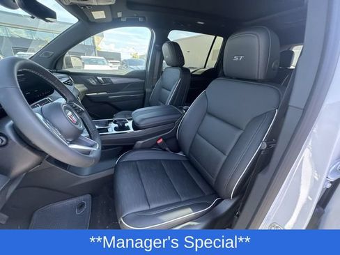 New 2026 Buick Enclave Sport Touring w/ Power Package FWD image 11
