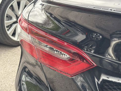 Used 2023 Toyota Camry SE image 14