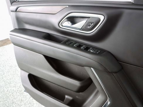 Used 2023 Chevrolet Suburban High Country image 26