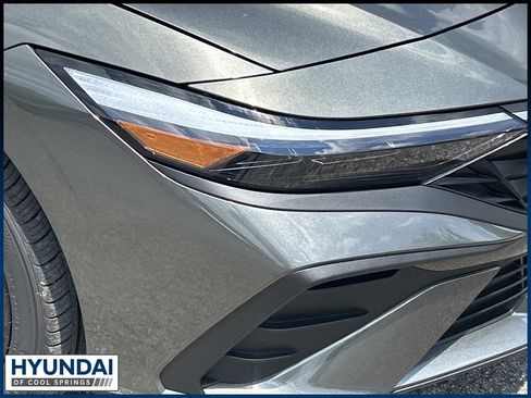 New 2026 Hyundai Elantra SEL Sport FWD image 10