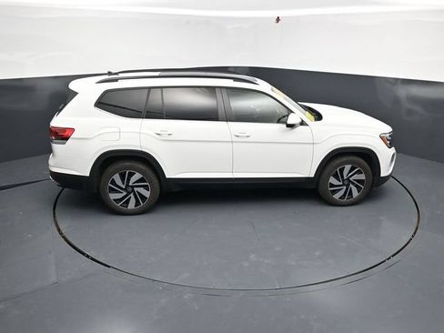 Used 2024 Volkswagen Atlas SE AWD/4WD image 45