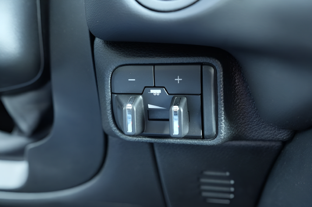 Used 2023 Dodge Durango GT AWD/4WD image 32