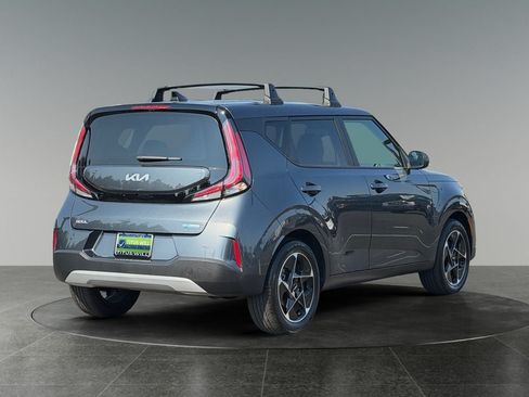 Used 2024 Kia Soul EX FWD image 9
