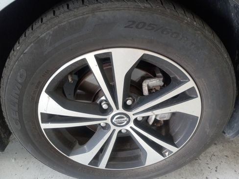 Used 2023 Nissan Sentra SV FWD image 4