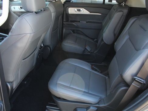 New 2026 Ford Explorer Active w/ Active Comfort Package RWD image 16