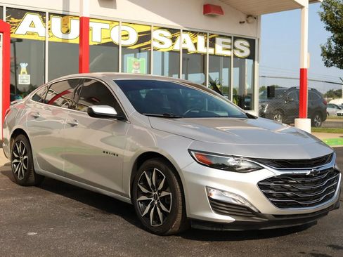Used 2020 Chevrolet Malibu RS FWD image 3