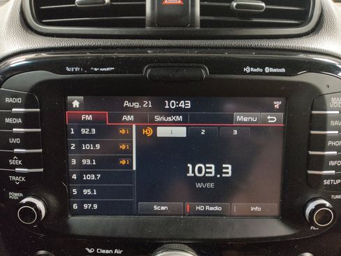 Used 2016 Kia Soul ! w/ Premium Package image 25