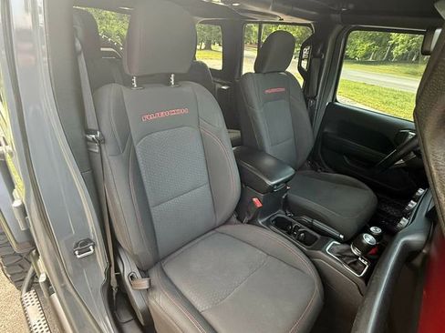 Used 2019 Jeep Wrangler Unlimited Rubicon AWD/4WD image 24
