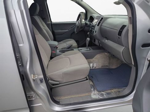 Used 2018 Nissan Frontier SV image 23