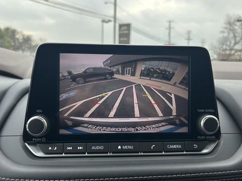 Used 2023 Nissan Rogue SV w/ SV Premium Package image 19