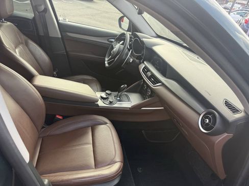 Used 2019 Alfa Romeo Stelvio Sport w/ Quick Order Package 22J Sport AWD/4WD image 14