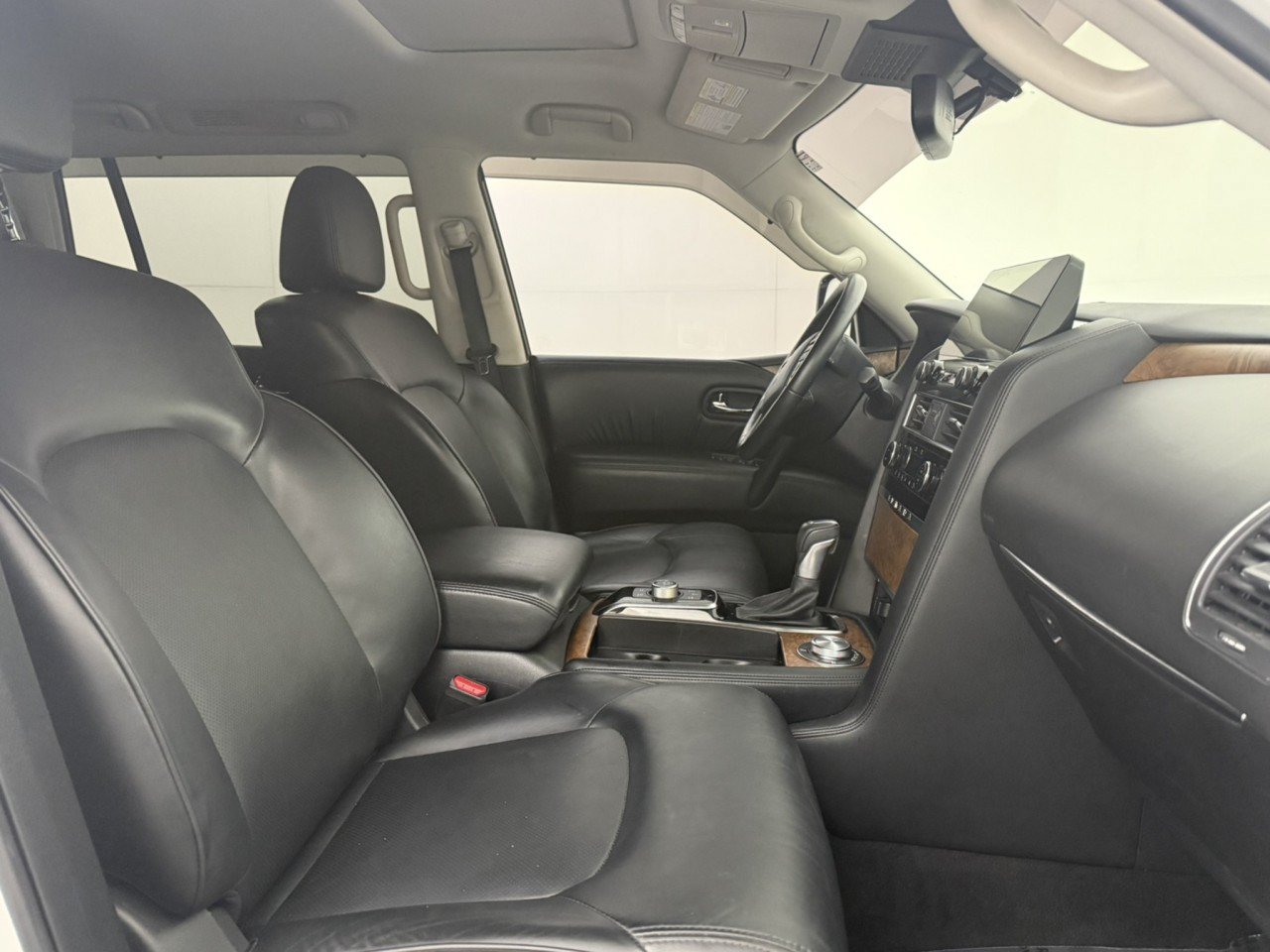 Used 2021 Nissan Armada SL w/ Captain's Chairs Package AWD/4WD image 10
