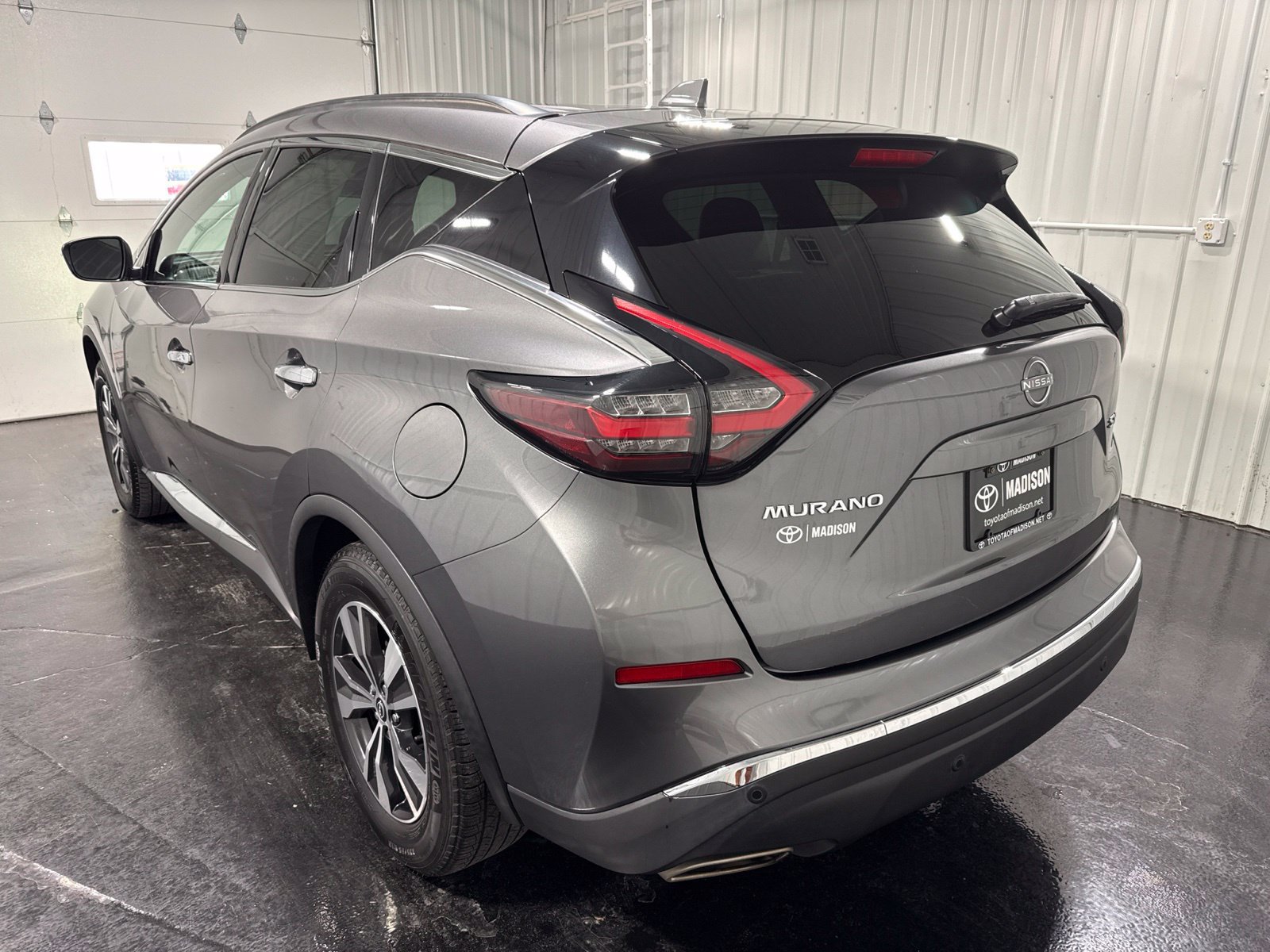 Used 2023 Nissan Murano SV FWD image 3