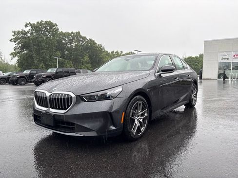 Used 2026 BMW 530i xDrive AWD/4WD image 11