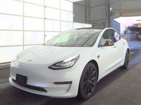 Used 2018 Tesla Model 3 Long Range image 1