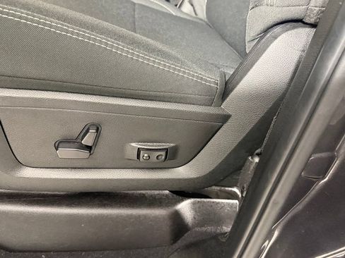 Certified 2025 RAM 2500 Big Horn AWD/4WD image 26
