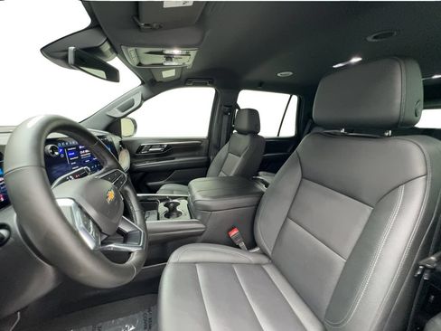 Used 2025 Chevrolet Tahoe LT w/ Comfort Package RWD image 18