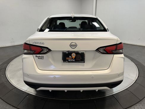 Used 2025 Nissan Versa SV FWD image 11