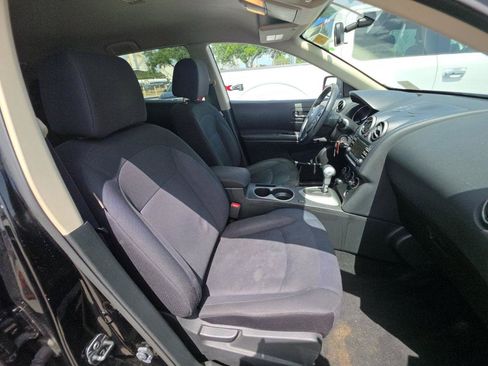 Used 2015 Nissan Rogue S w/ Convenience Package AWD/4WD image 9