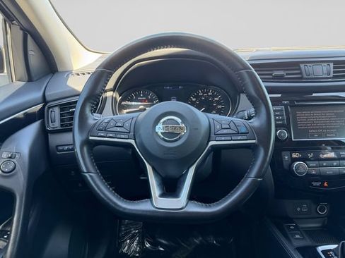 Used 2019 Nissan Rogue Sport SL w/ Premium Package FWD image 11