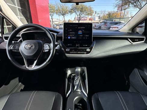 Used 2025 Toyota Corolla XLE image 9