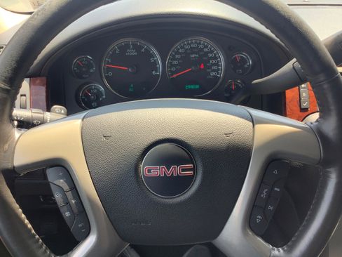 Used 2013 GMC Yukon SLT image 20