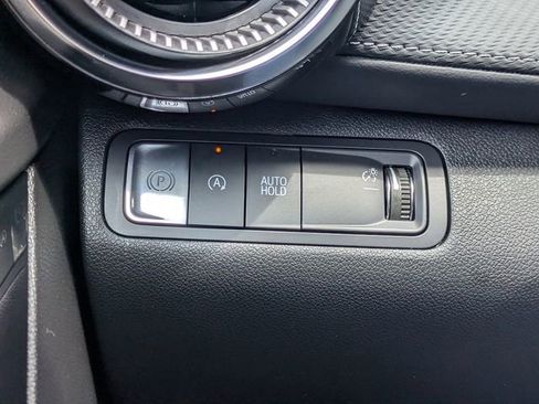 Used 2025 Chevrolet Equinox LT FWD image 24