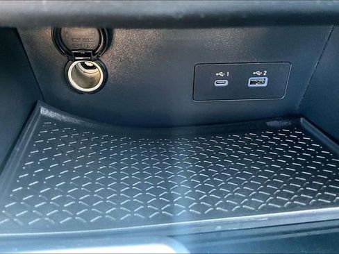 Certified 2022 Nissan Pathfinder SV FWD image 16