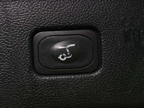 Used 2020 Ford Edge ST w/ Equipment Group 401A AWD/4WD image 21