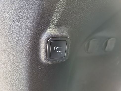 Used 2021 Jeep Cherokee Limited AWD/4WD image 10