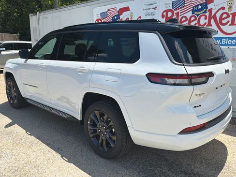 New 2026 Jeep Grand Cherokee L Limited AWD/4WD image 8