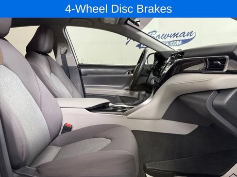 Used 2020 Toyota Camry LE FWD image 16