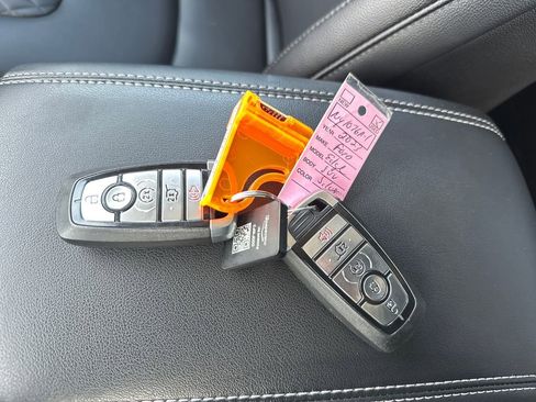 Used 2023 Ford Edge Titanium AWD/4WD image 27