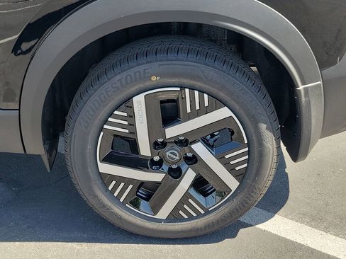 New 2026 Nissan Kicks SV w/ Cold Weather Package FWD image 4