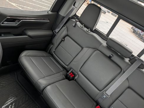 Used 2022 Chevrolet Silverado 1500 LTZ w/ LTZ Premium Package image 12