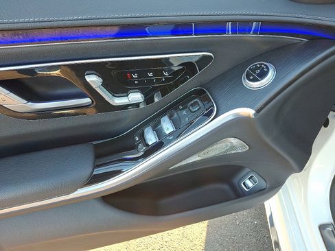Certified 2022 Mercedes-Benz S 500 4MATIC image 12