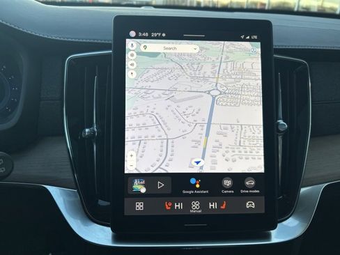 Certified 2025 Volvo XC90 B6 Plus image 22