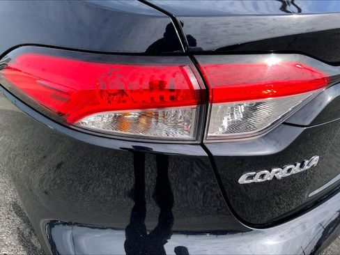 Used 2024 Toyota Corolla LE FWD image 28