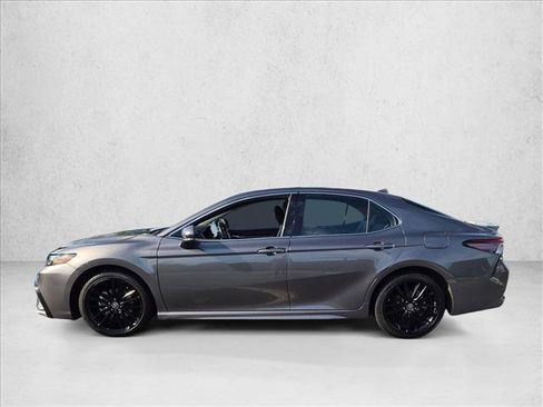 Used 2024 Toyota Camry XSE FWD image 8