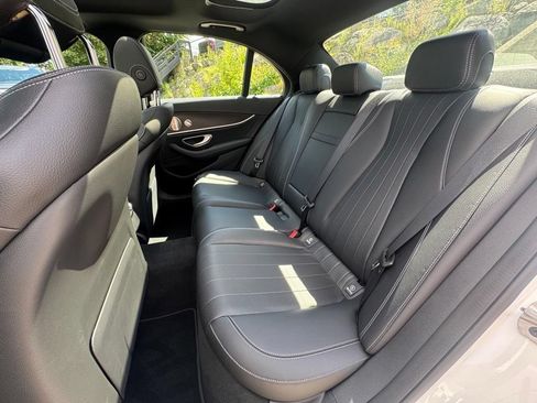 Used 2023 Mercedes-Benz E 350 4MATIC Sedan image 20