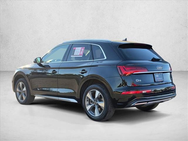 Used 2023 Audi Q5 2.0T Premium Plus w/ Premium Plus Package AWD/4WD image 3