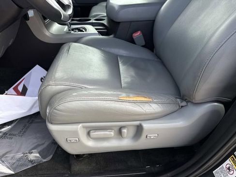 Used 2016 Toyota Sequoia Limited w/ Safety & Convenience Package AWD/4WD image 12