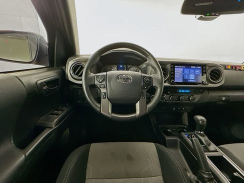 Used 2022 Toyota Tacoma TRD Off-Road image 21